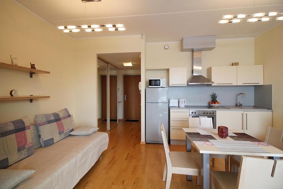 Suitetrails - Lootsi Evm Bee Apartment nean the port