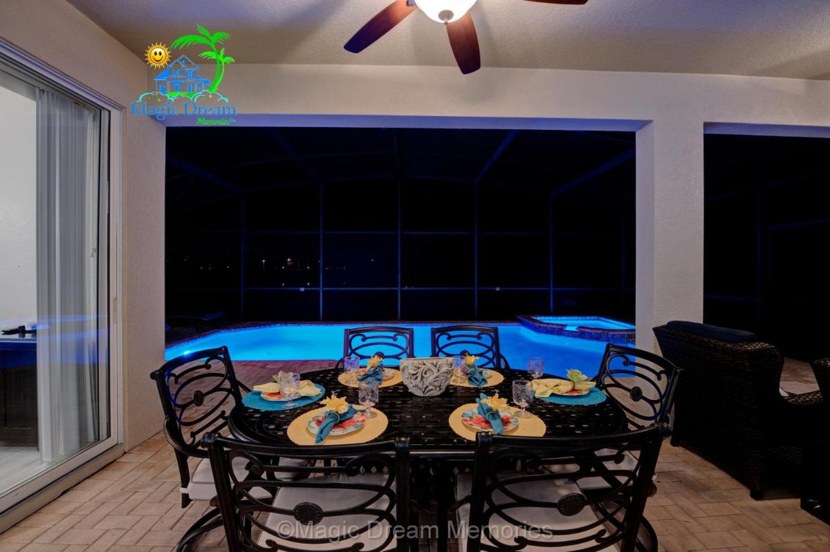 Windsor Hills Premium MDM 4/4 Lake View Home w/South Pool - 2 mi from Disney | Premium MDM 4/4 Lake View Home w/South Facing - Housity