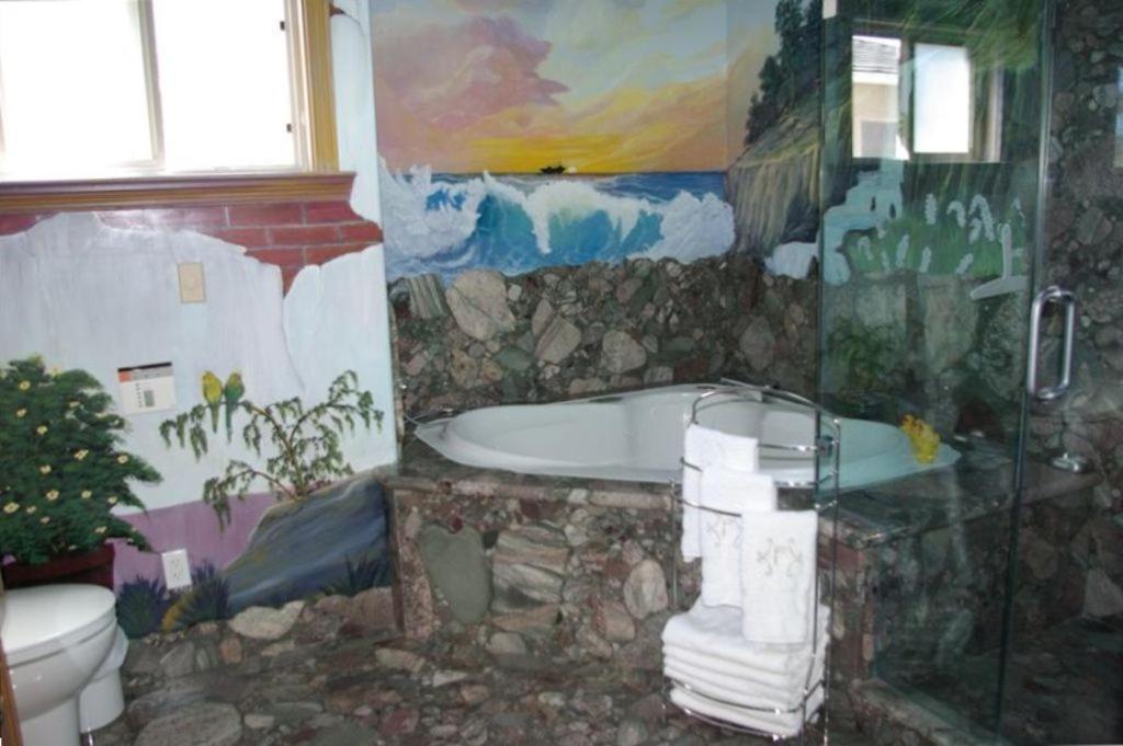 Luxury 5 Bedroom Home near SFO - Housity