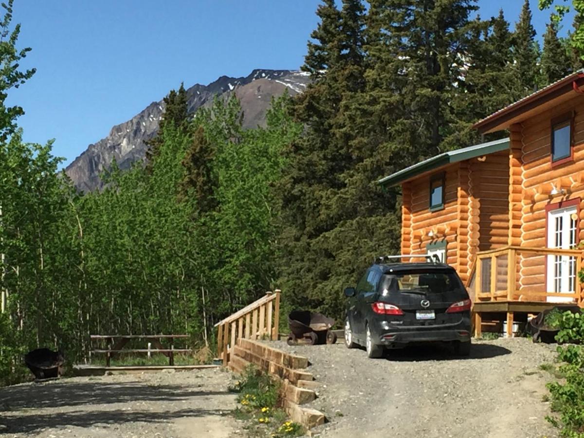 Cabins Over Crag Lake - Housity