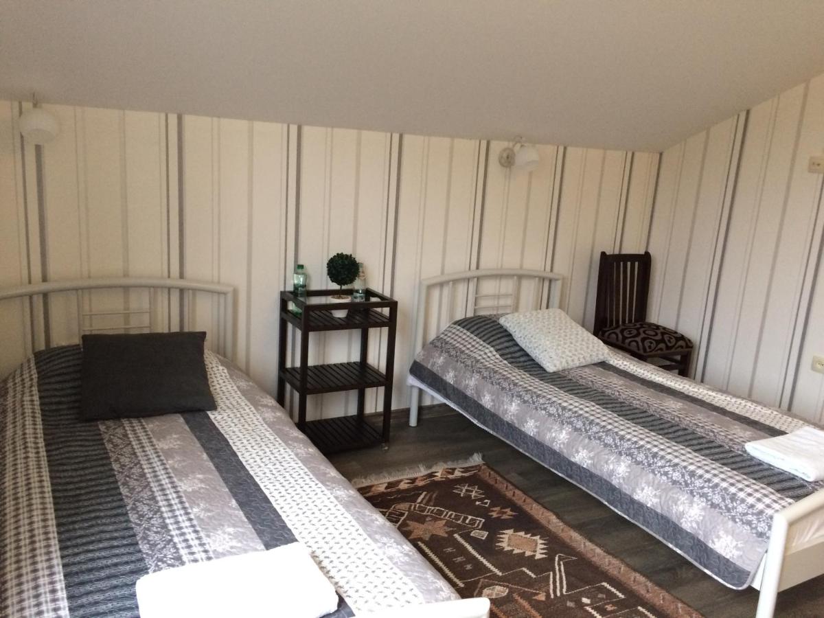 LOZA Mini Hotel - Housity
