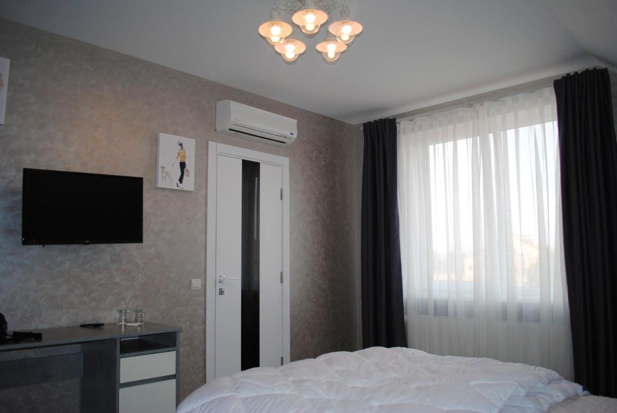 Semillon Club - Housity