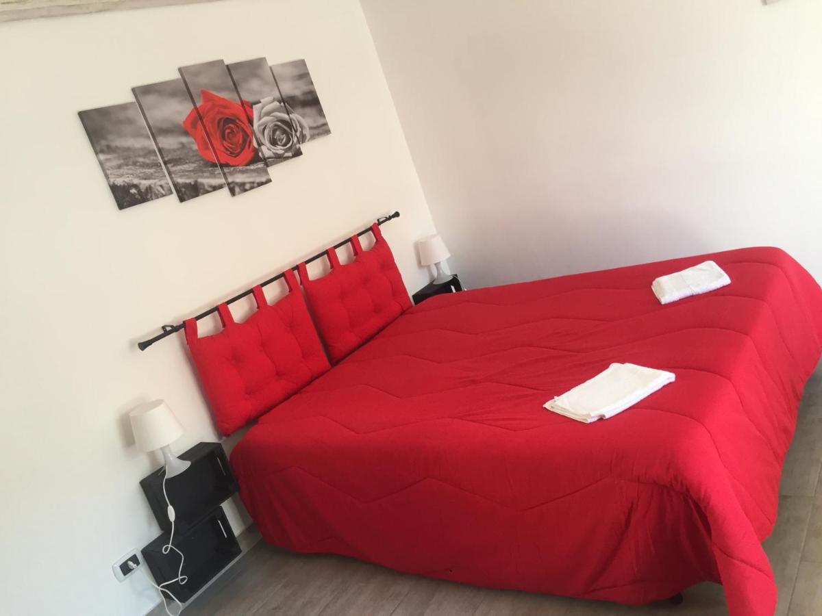 AuroraSarahouse - Housity