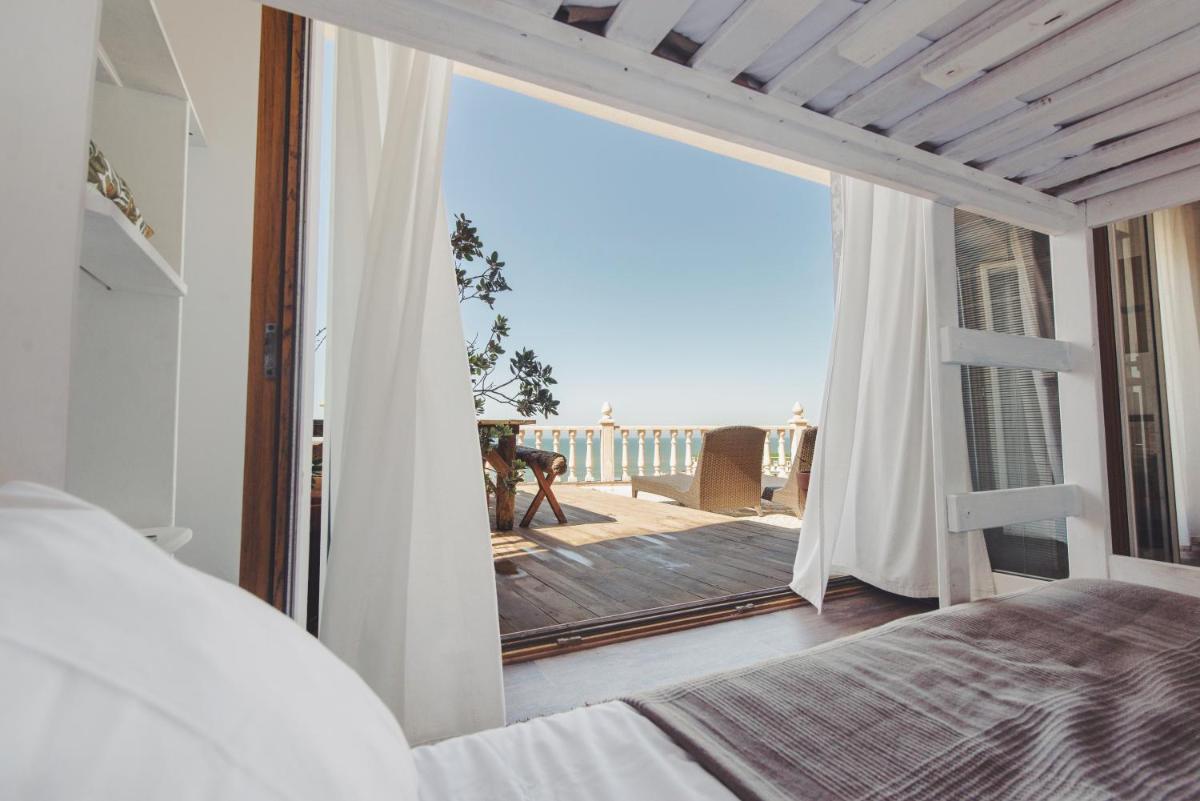 Laneez Ericeira Surf House - Housity