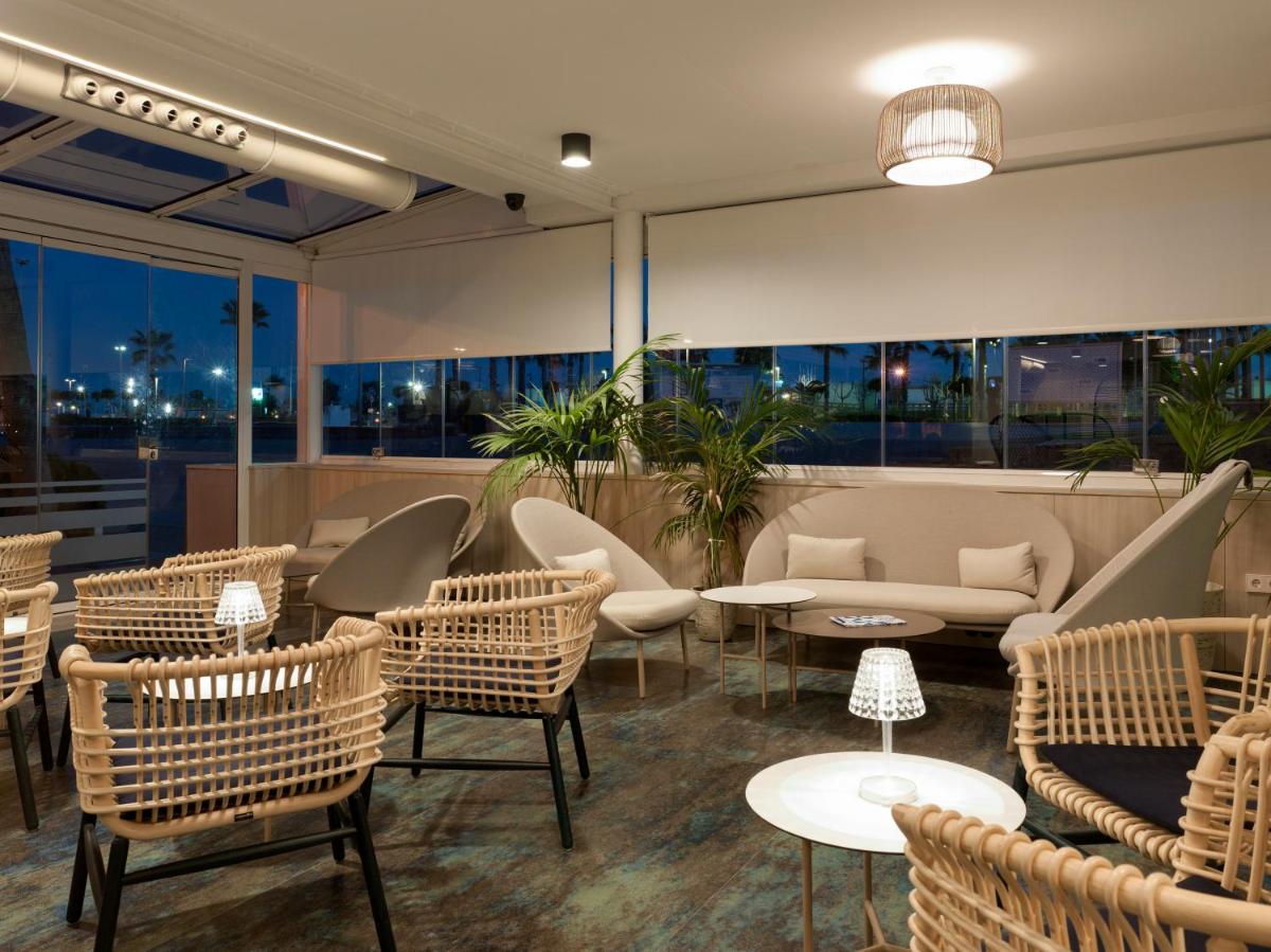 Zona de estar de Hotel Neptuno Playa & Spa