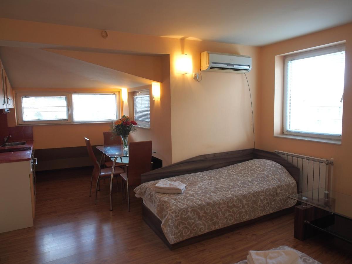 Hotel Maria - Housity