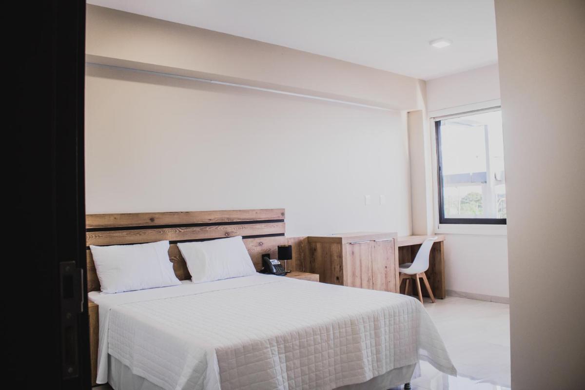 Hotel Flore - Housity