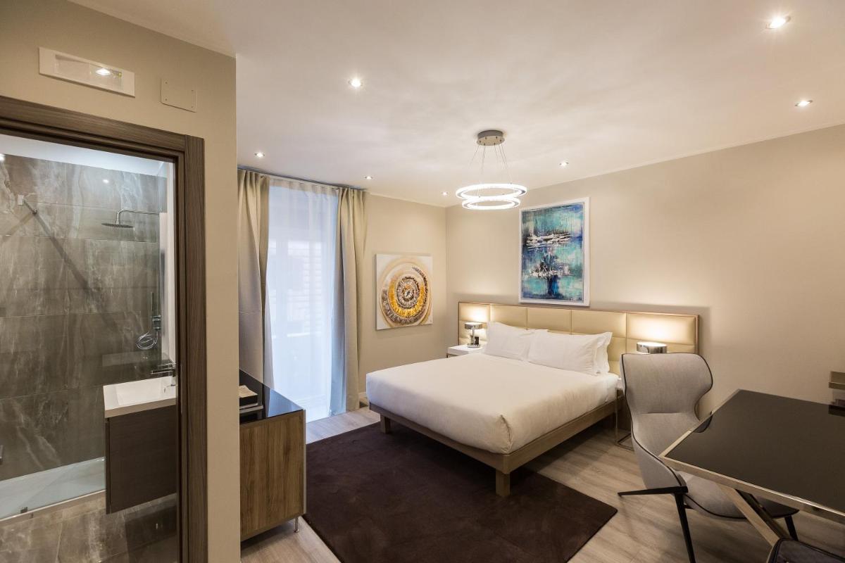 Clementi Portrait - Housity