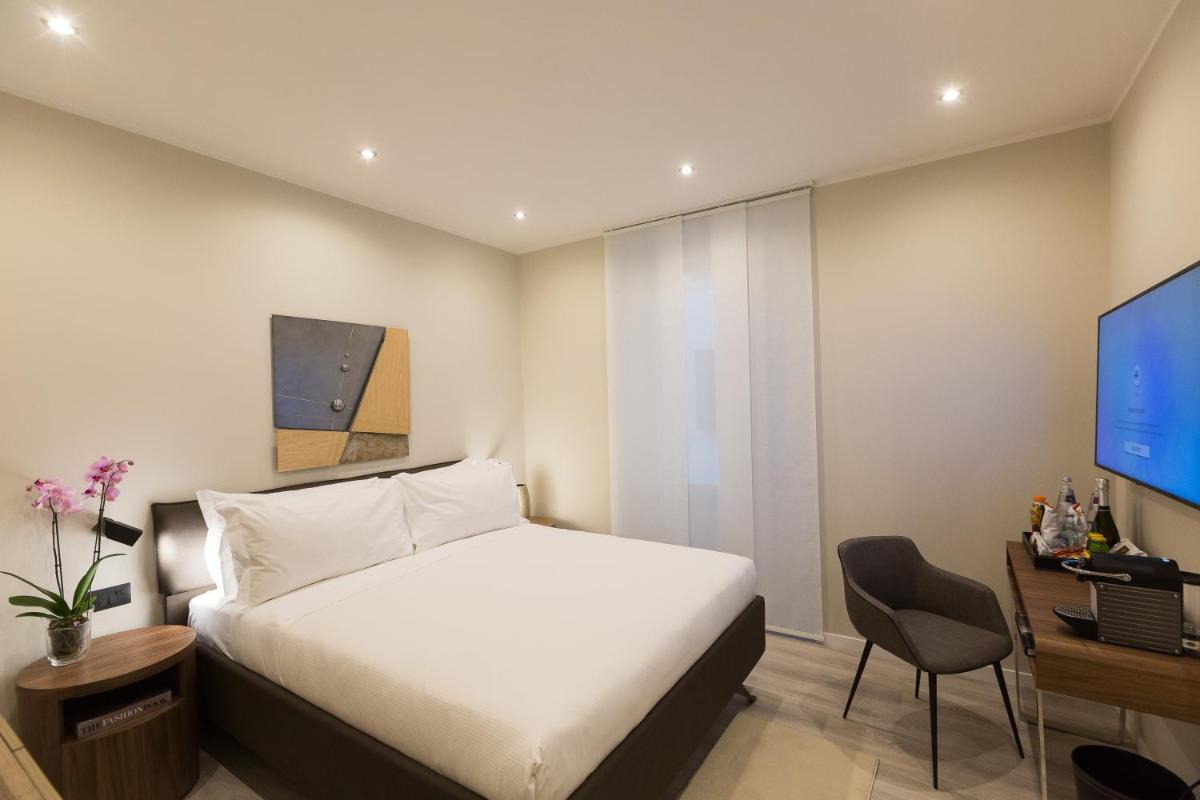 Clementi Portrait - Housity