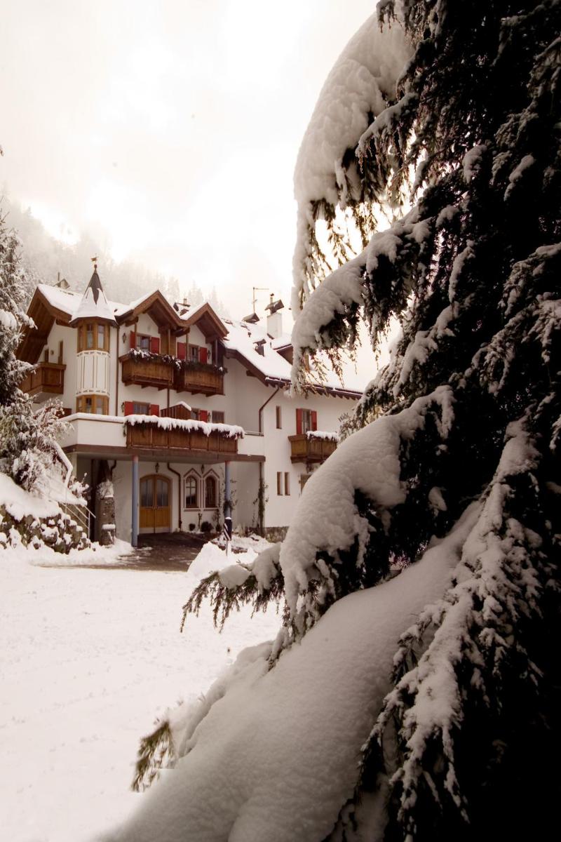 Hotel Waldheim Belvedere - Housity