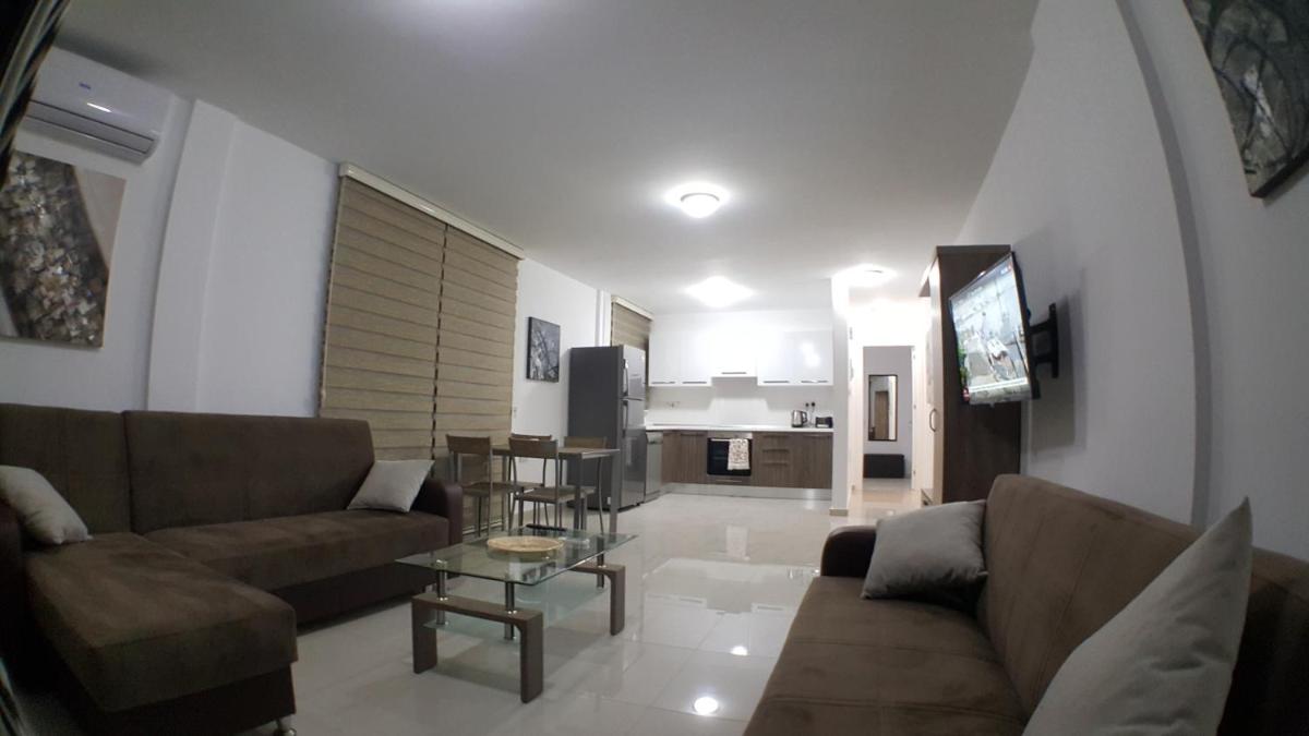 Suitetrails - New Fabulous Flat In The Heart Of Kyrenia(Girne)