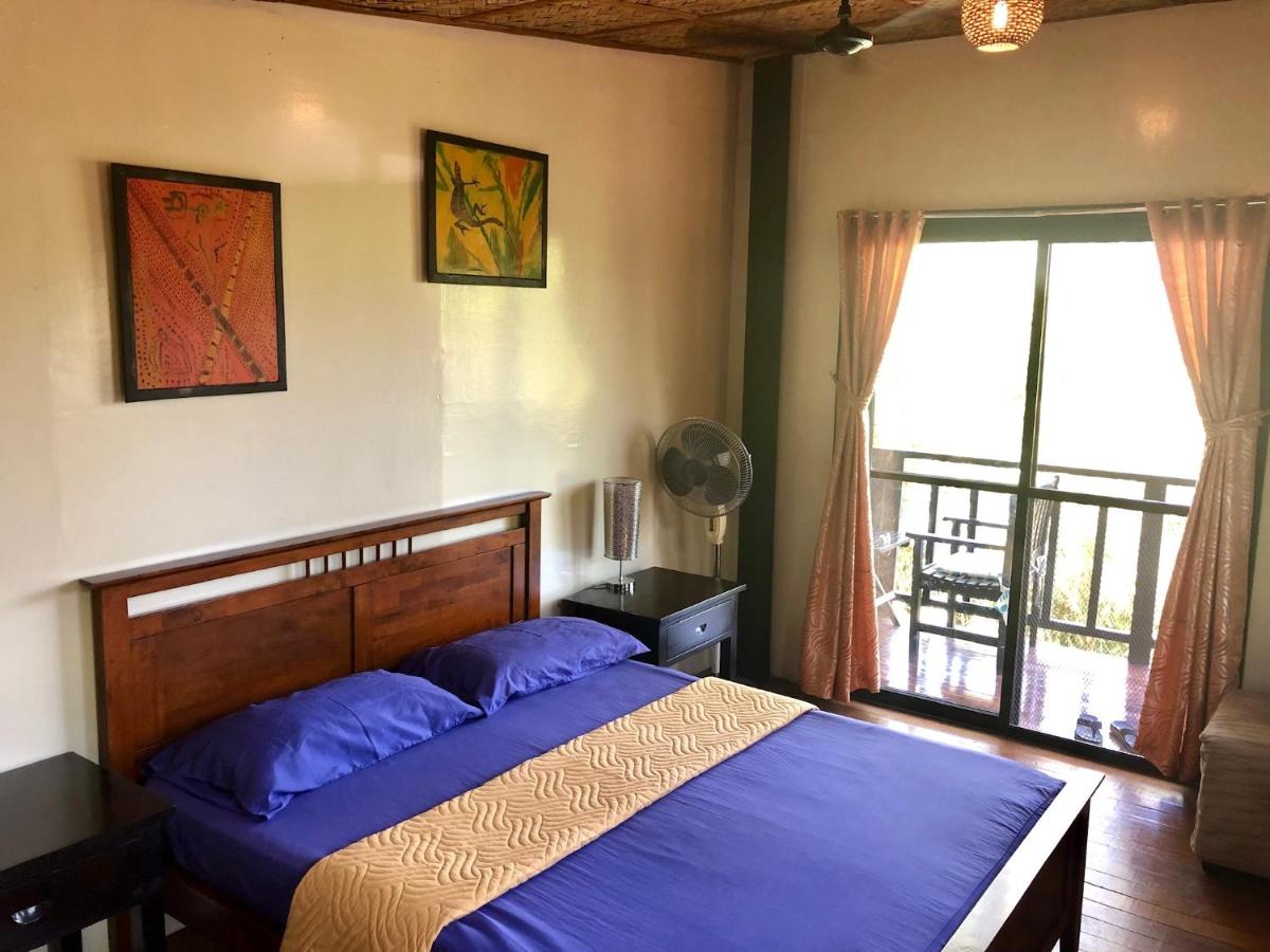 Native House with beautiful pool - Housity
