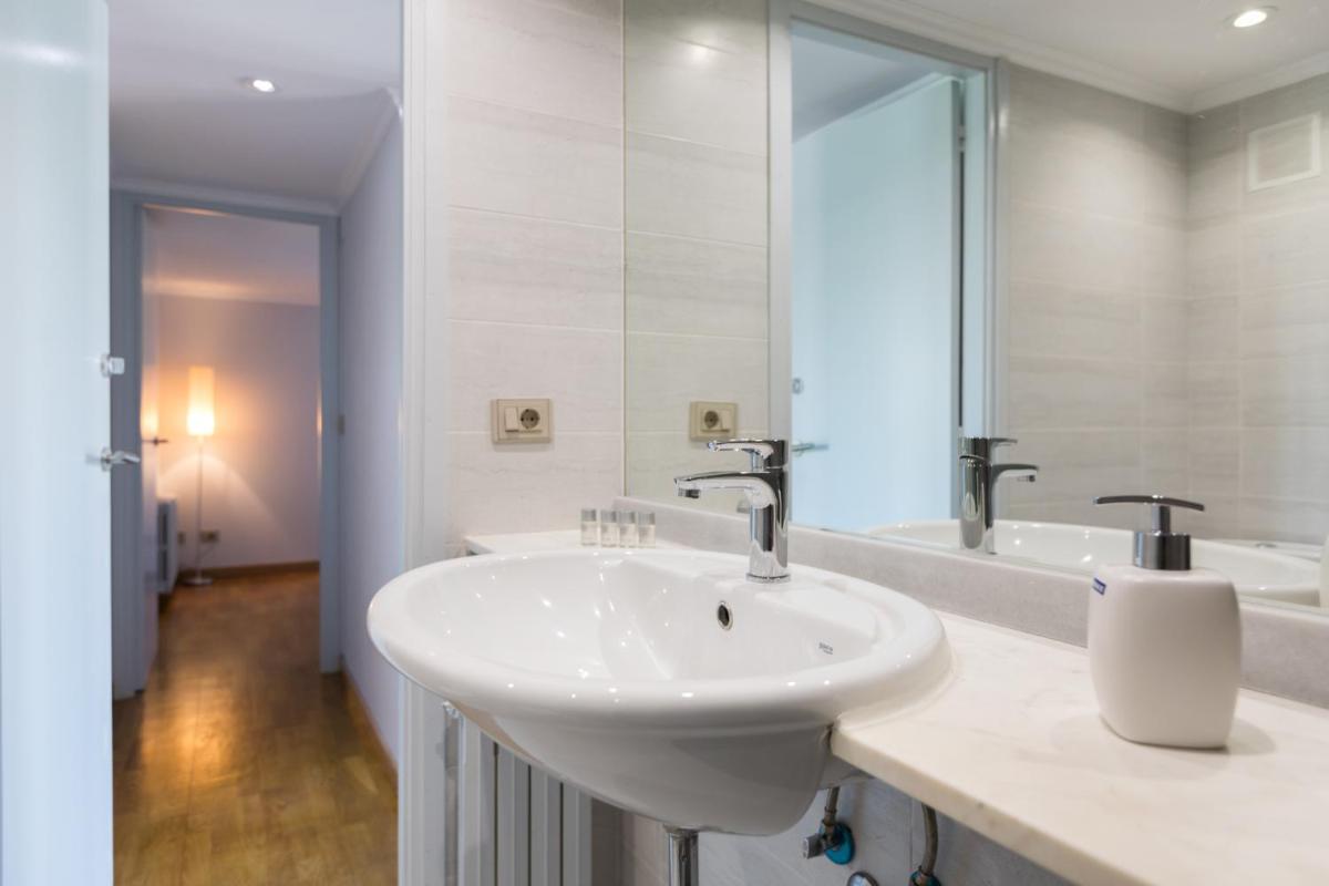 Apartamento céntrico puerto olímpico. - Housity