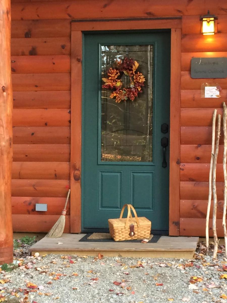 Robert Frost Mountain Cabins - Housity