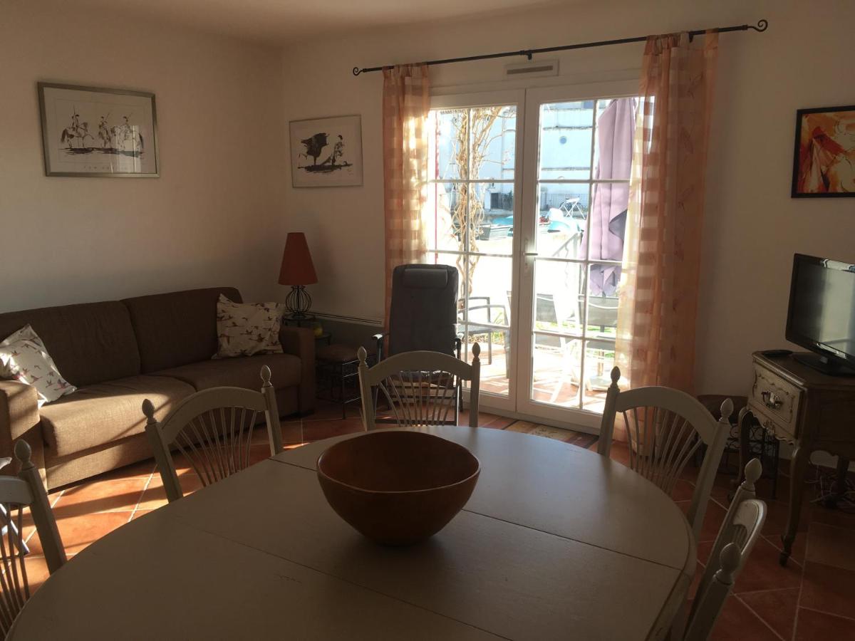 Marina dans résidence avec piscine - Housity