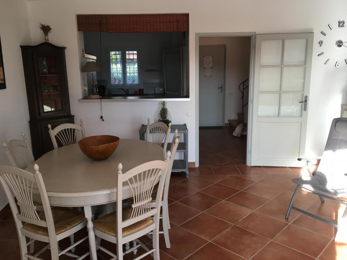 Marina dans résidence avec piscine - Housity