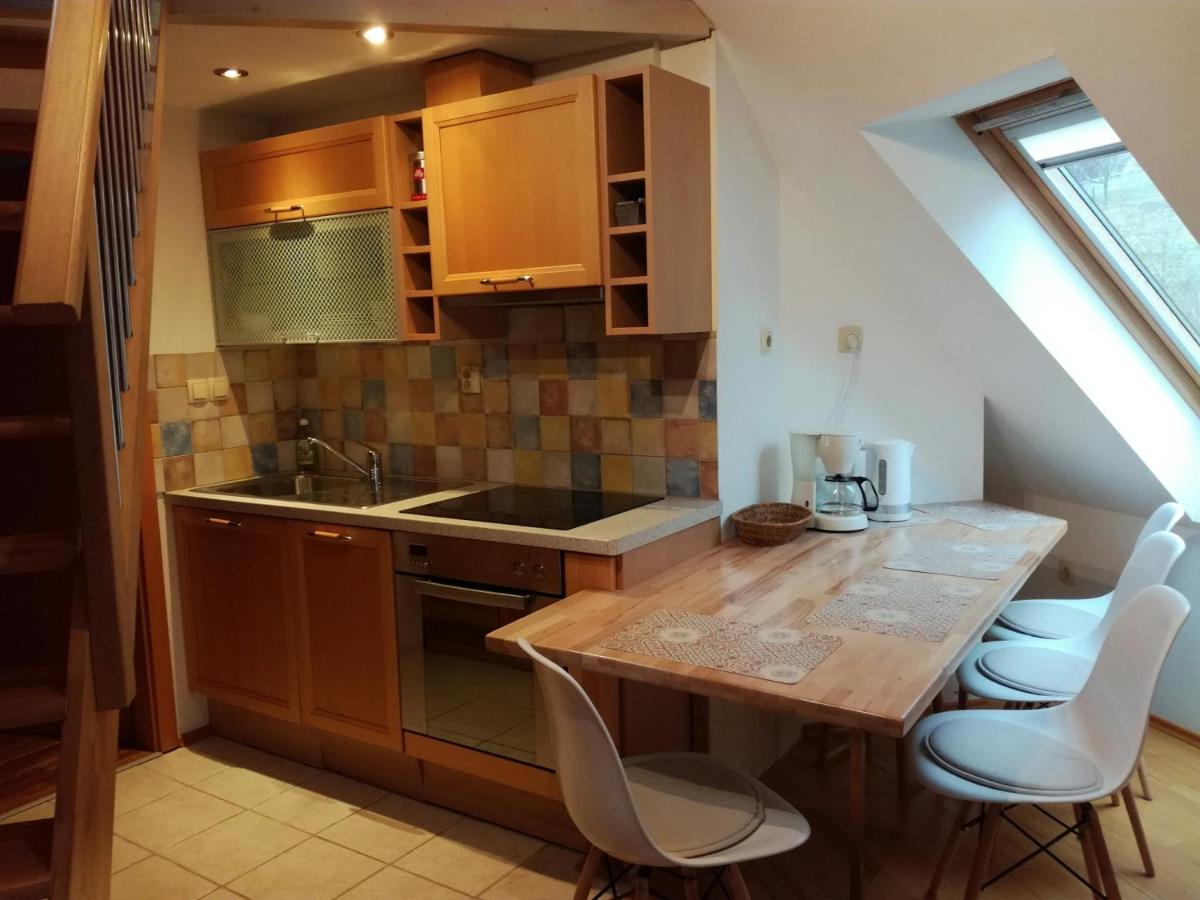 Apartments Dvor - Housity