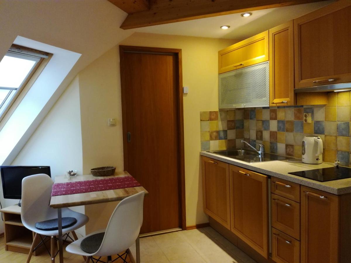 Apartments Dvor - Housity