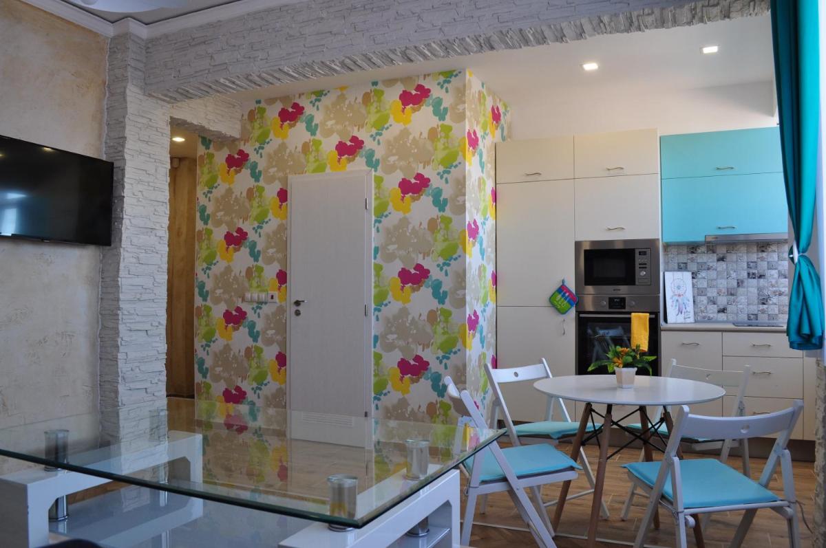 Suitetrails - Sofia Central Pretty Apartment