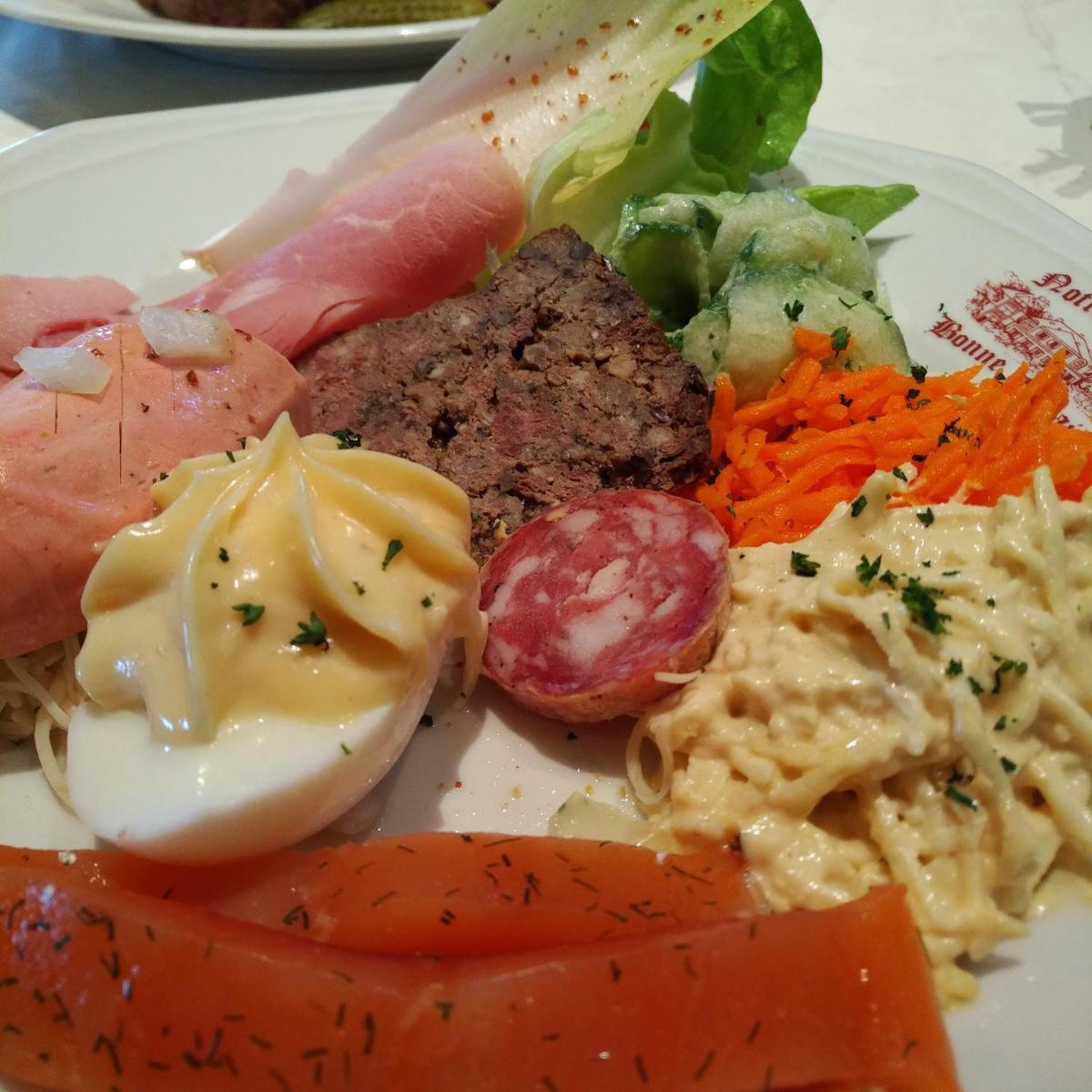 Nourriture dans l'hôtel ou à proximité