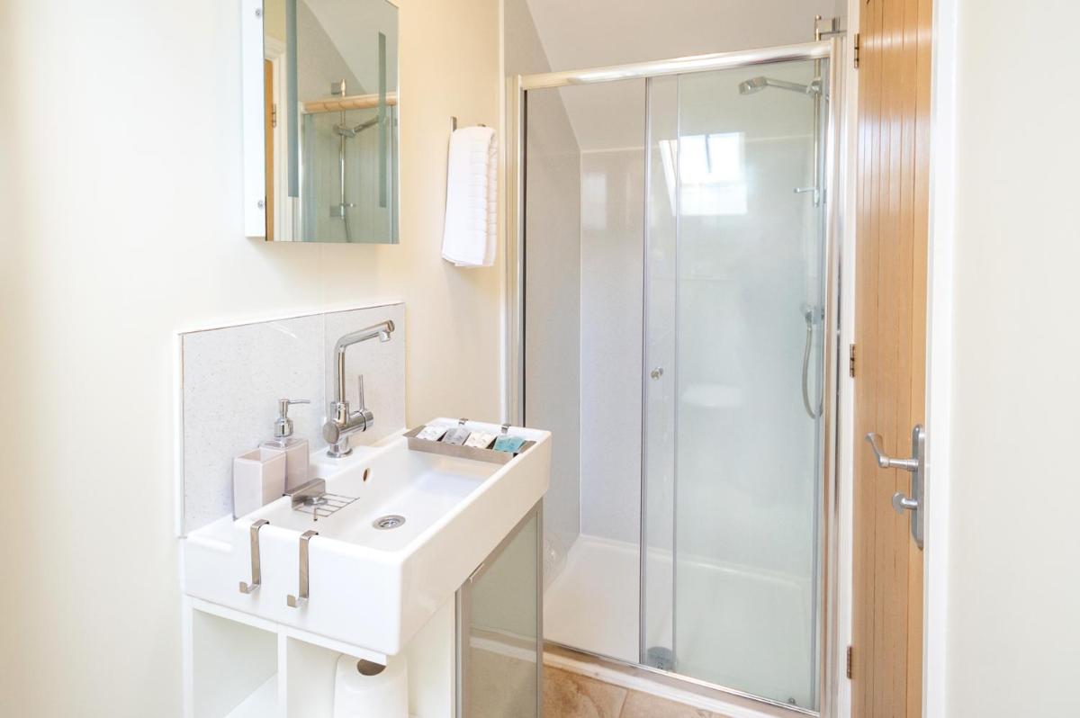 Mollett's Farm - Housity