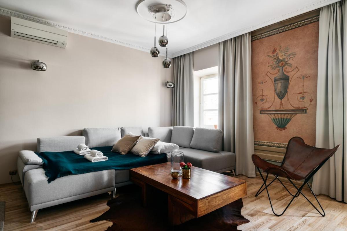 Fresco Apartment - LoftAffair - Housity