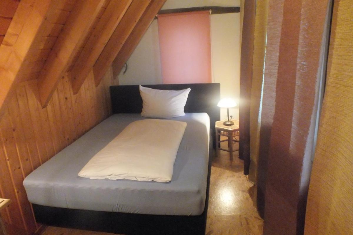 Rheinufer-Lodge in Leverkusen-Hitdorf-mit Blick auf den Rhein - Zentral an der A1 und der 59 - Housity