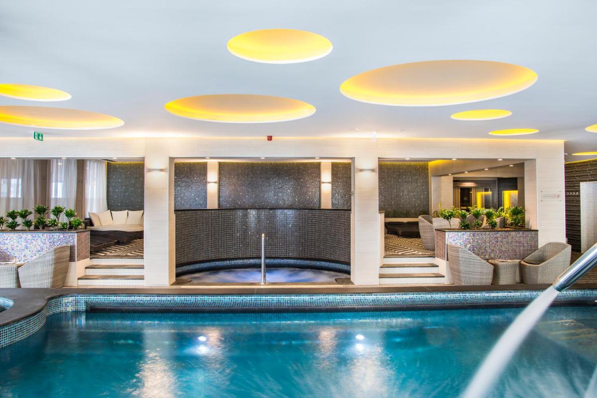 Suitetrails - Aura Hotel Adults Only