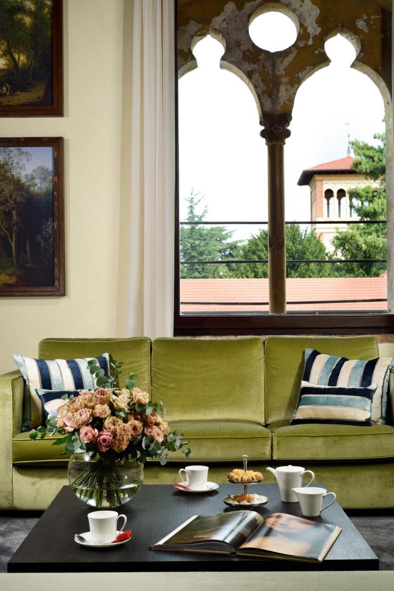 Castello Visconteo - Housity