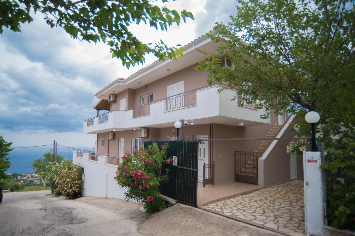 Lefkas Vacation House - Housity