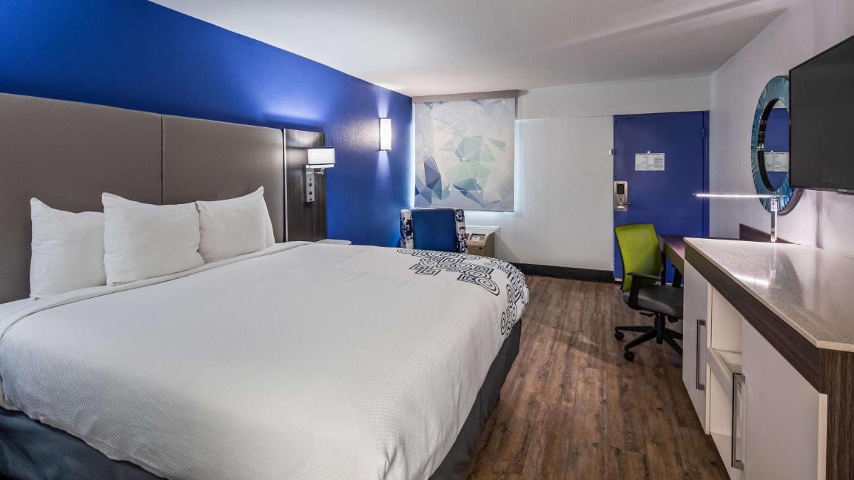 SureStay Plus Hotel by Best Western Sacramento Cal Expo - Housity