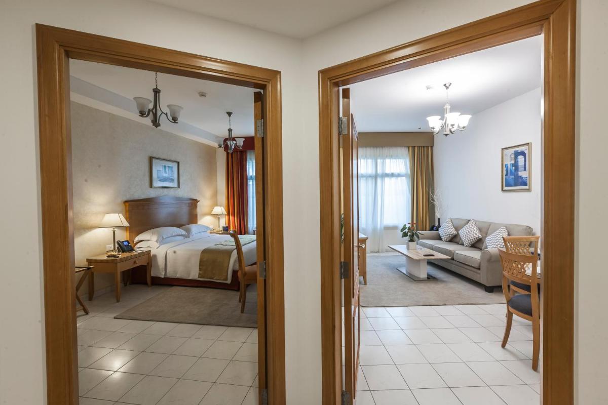 Roda Al Murooj Residences - Housity
