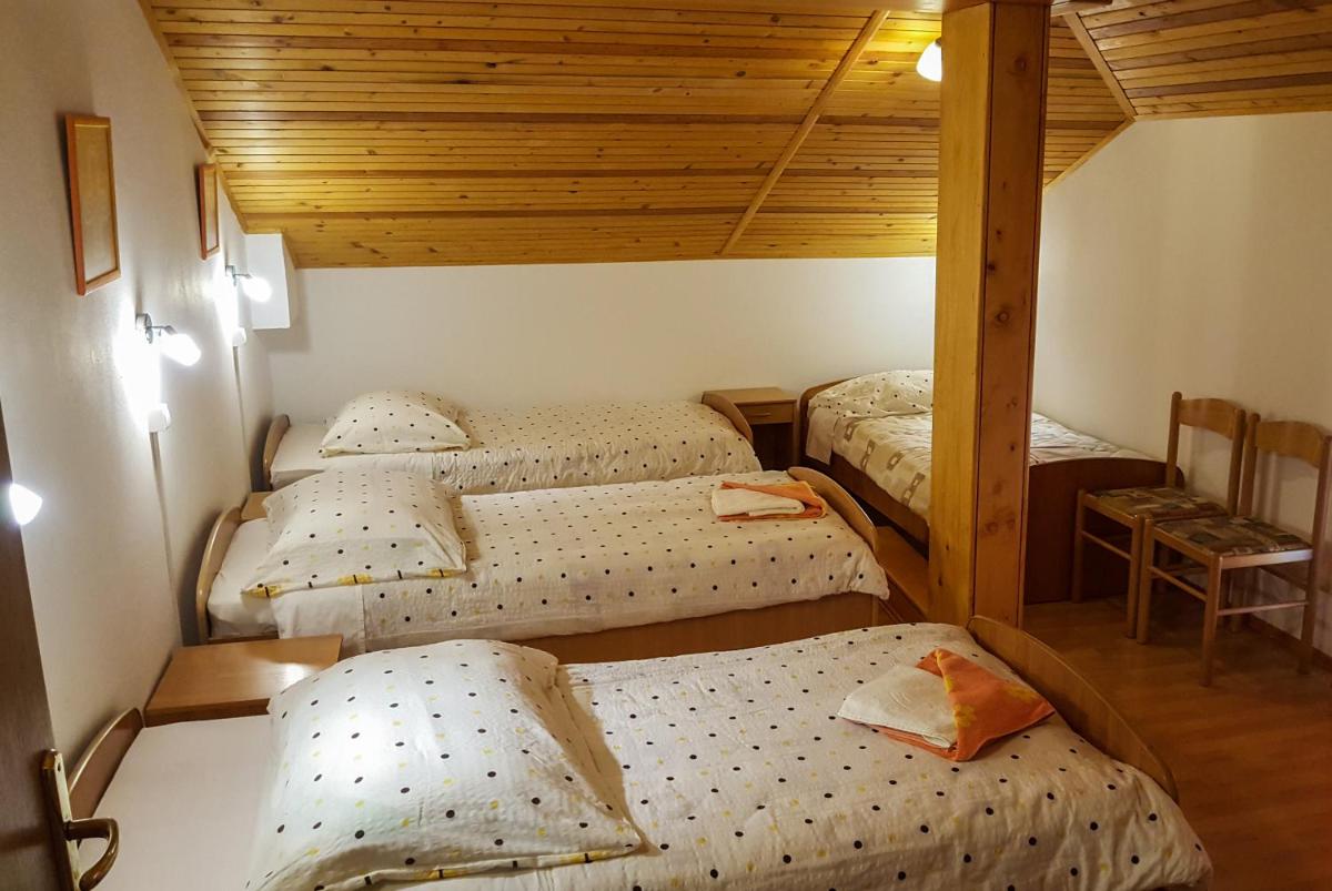 Rooms with shared kitchen Zver, great for hikers - Housity