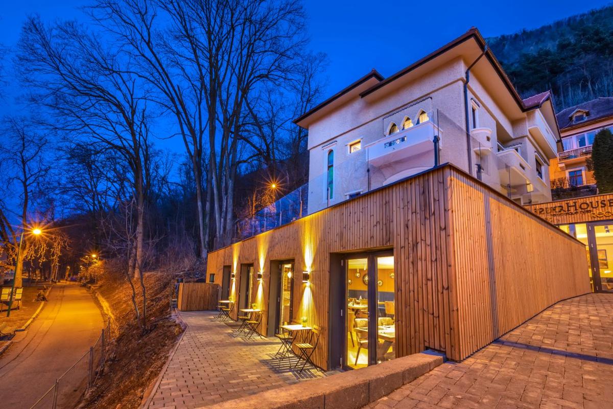 Suitetrails - UpperHouse Suites & More