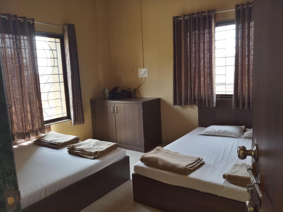 Shrinivasini Yatrinivas - Housity