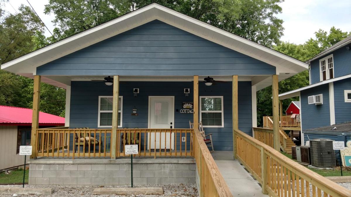 Wildflower Bed and Breakfast - Housity