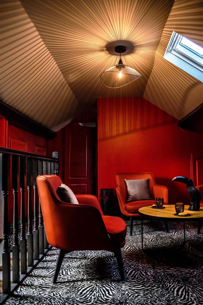 Coin salon dans l'établissement La villa 10 HÔTEL SPA