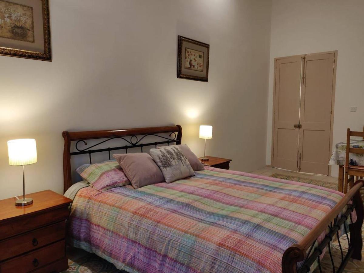 Rons Town House - Housity