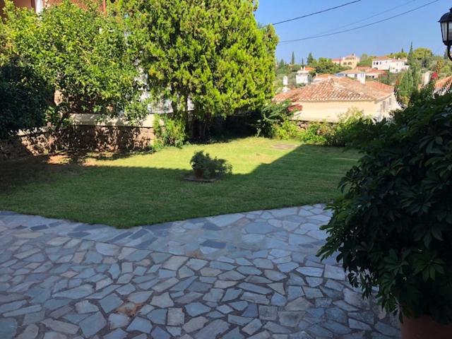 PALIO LIMANI APARTMENTS - Housity