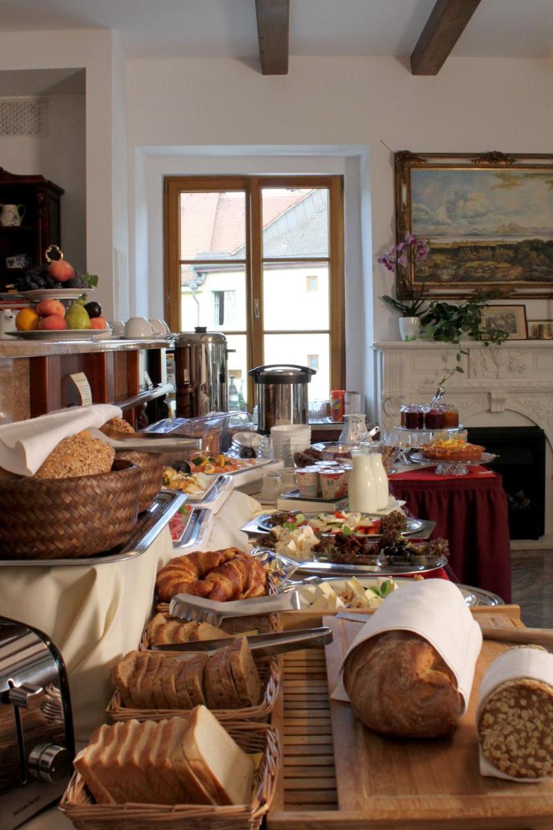 Hotel Viktoria - Housity
