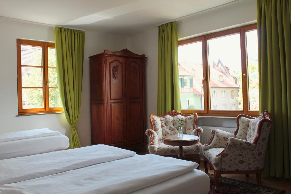 Hotel Viktoria - Housity