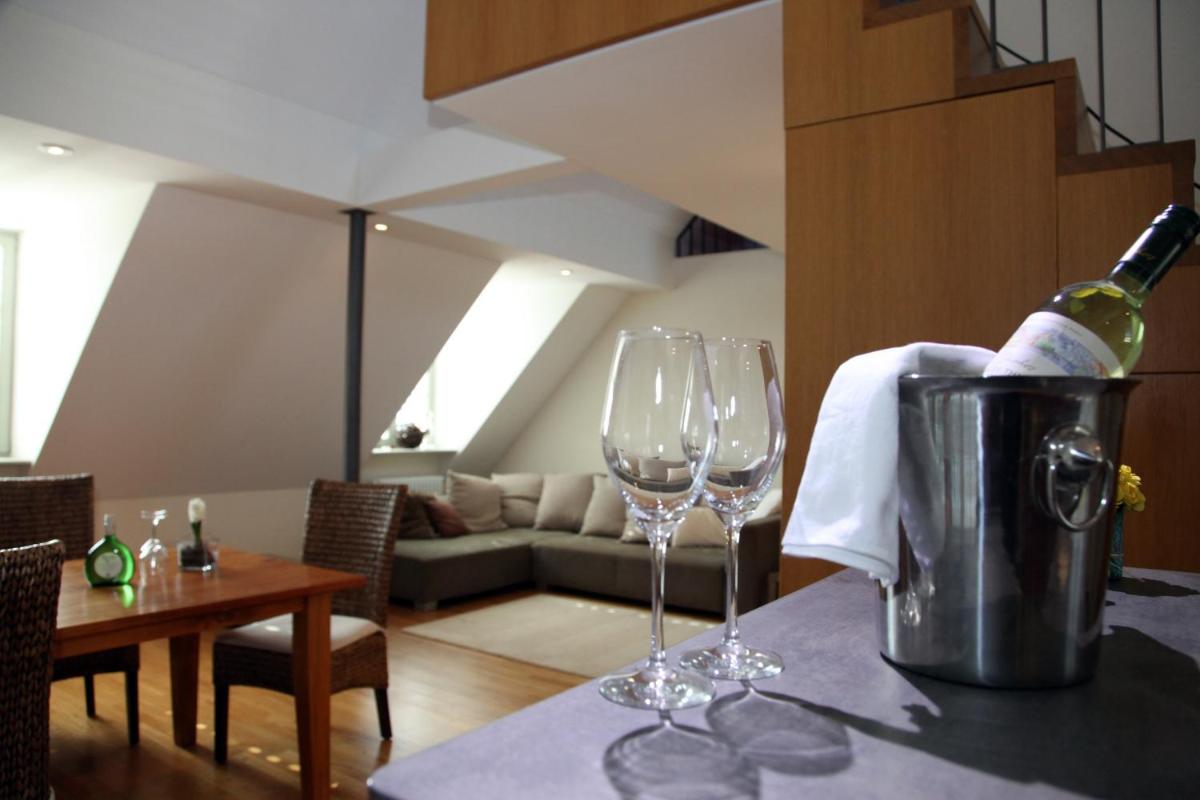 Hotel Weinblatt - Housity