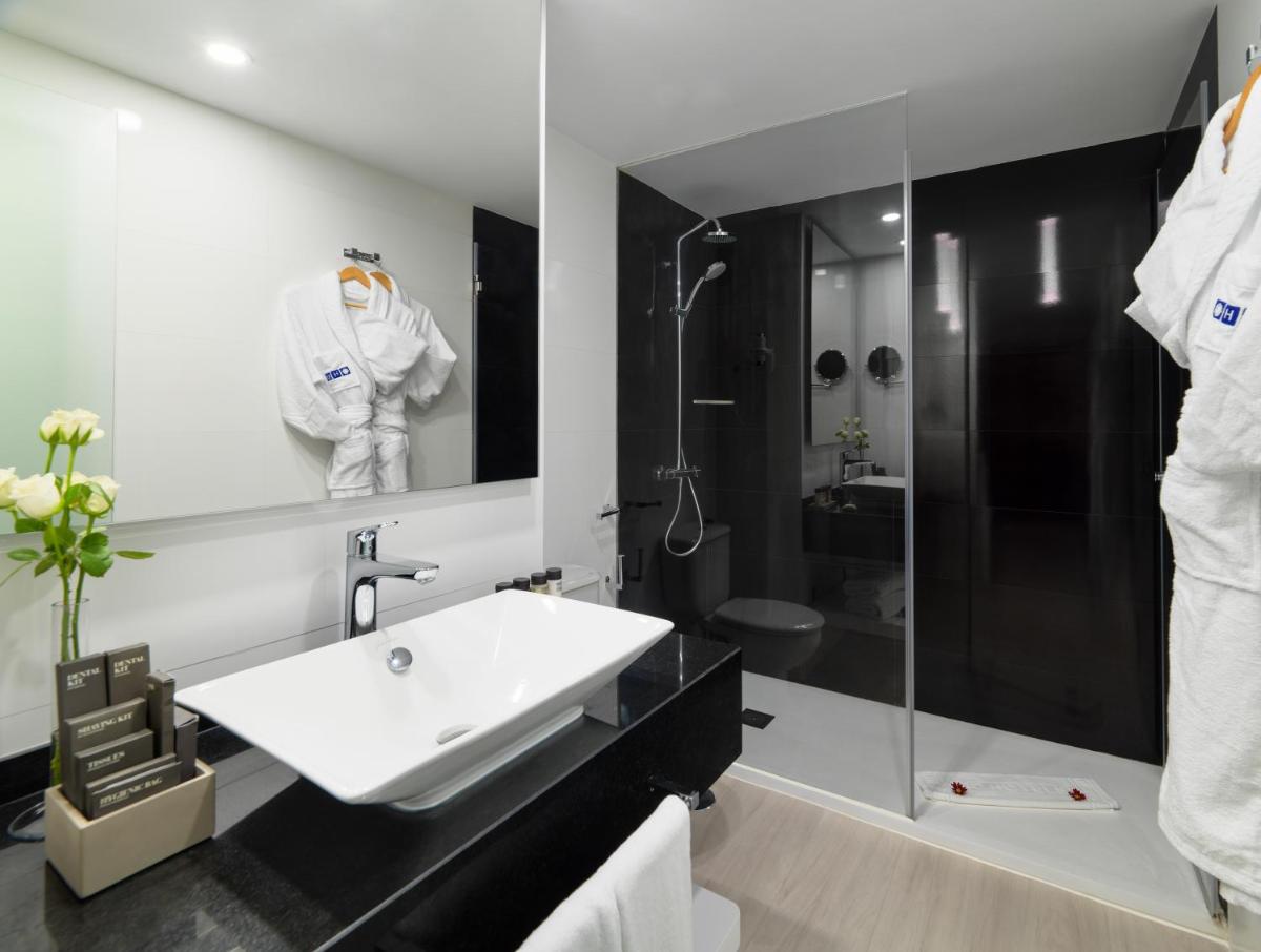 Un baño de H10 Gran Tinerfe - Adults Only