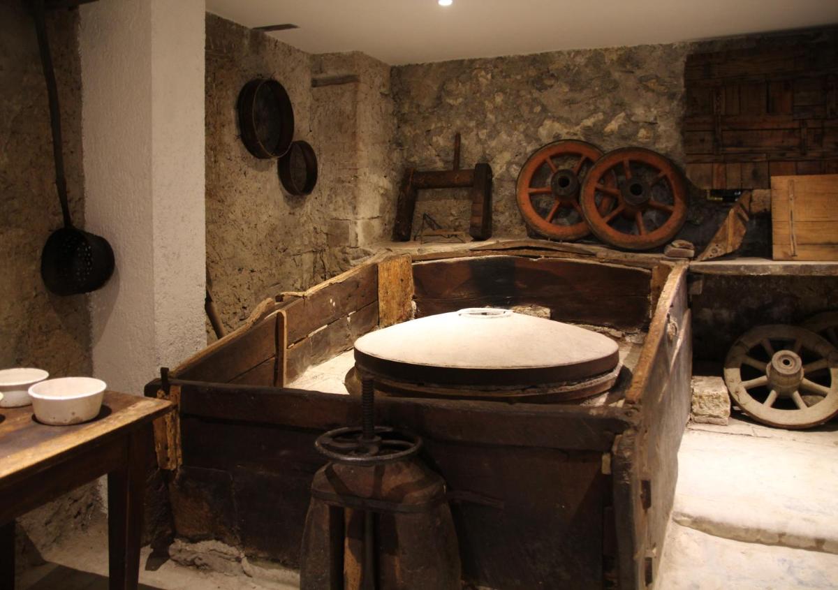 A 5 min dalla Rocchetta Mattei - B&B Antico Mulino - Housity