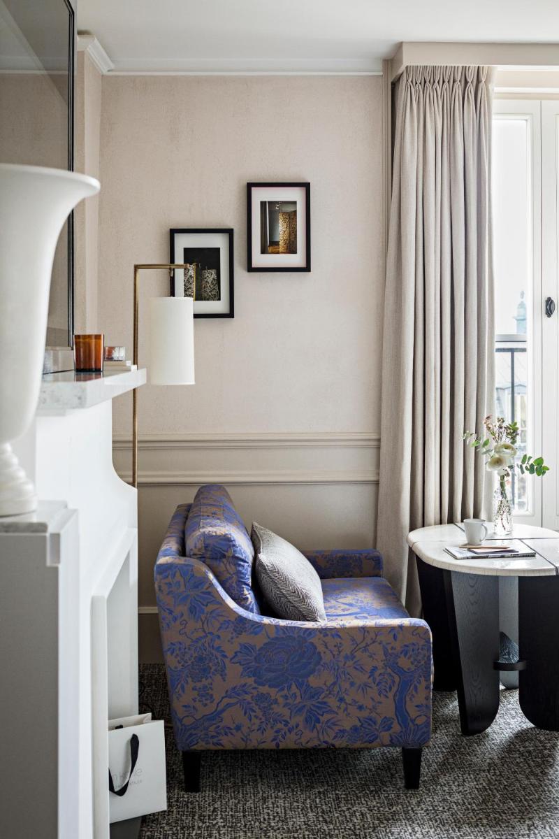 Coin salon dans l'établissement Sofitel Le Scribe Paris Opera