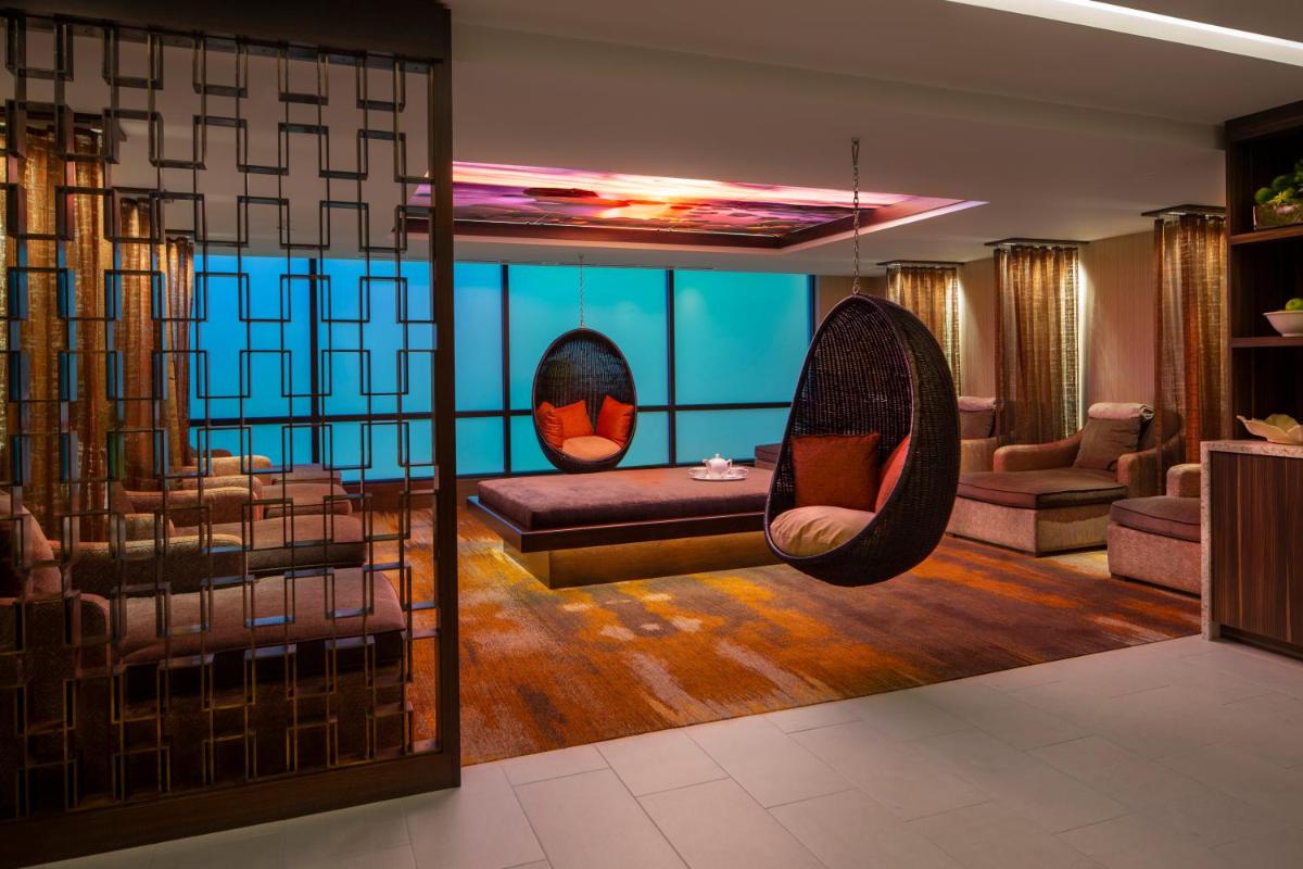 Silver Legacy Reno Resort Casino at THE ROW - Housity