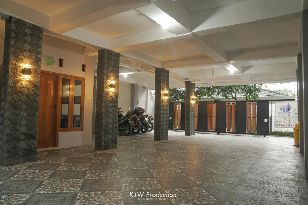 M Stay Guest House Jogja - Housity