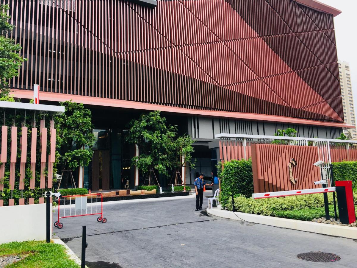 C Ekkamai Condo - Housity
