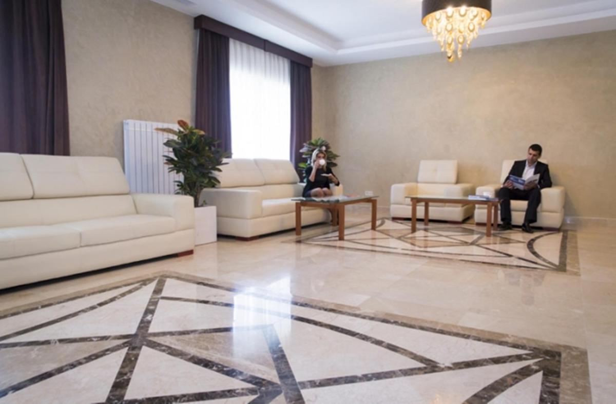 Black Mount Hotel - Housity