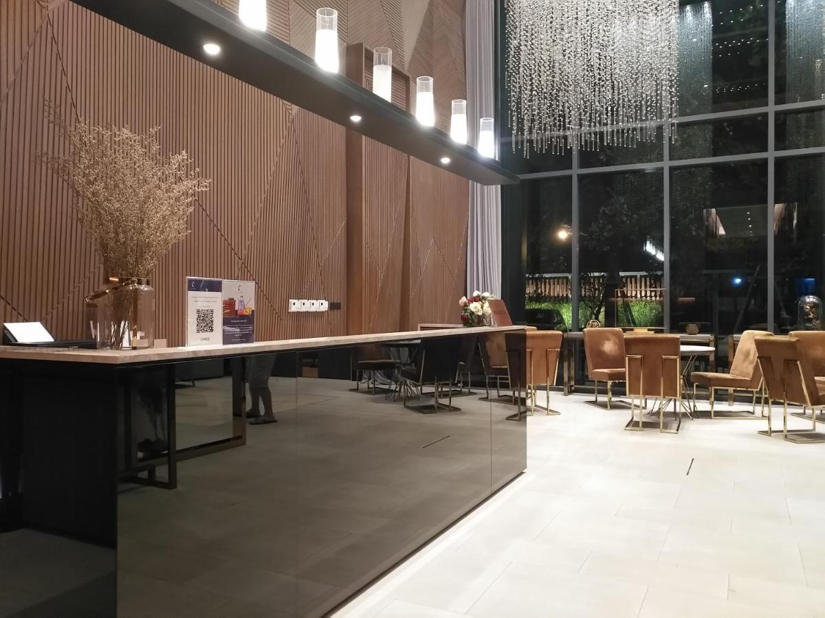 C Ekkamai Condo - Housity